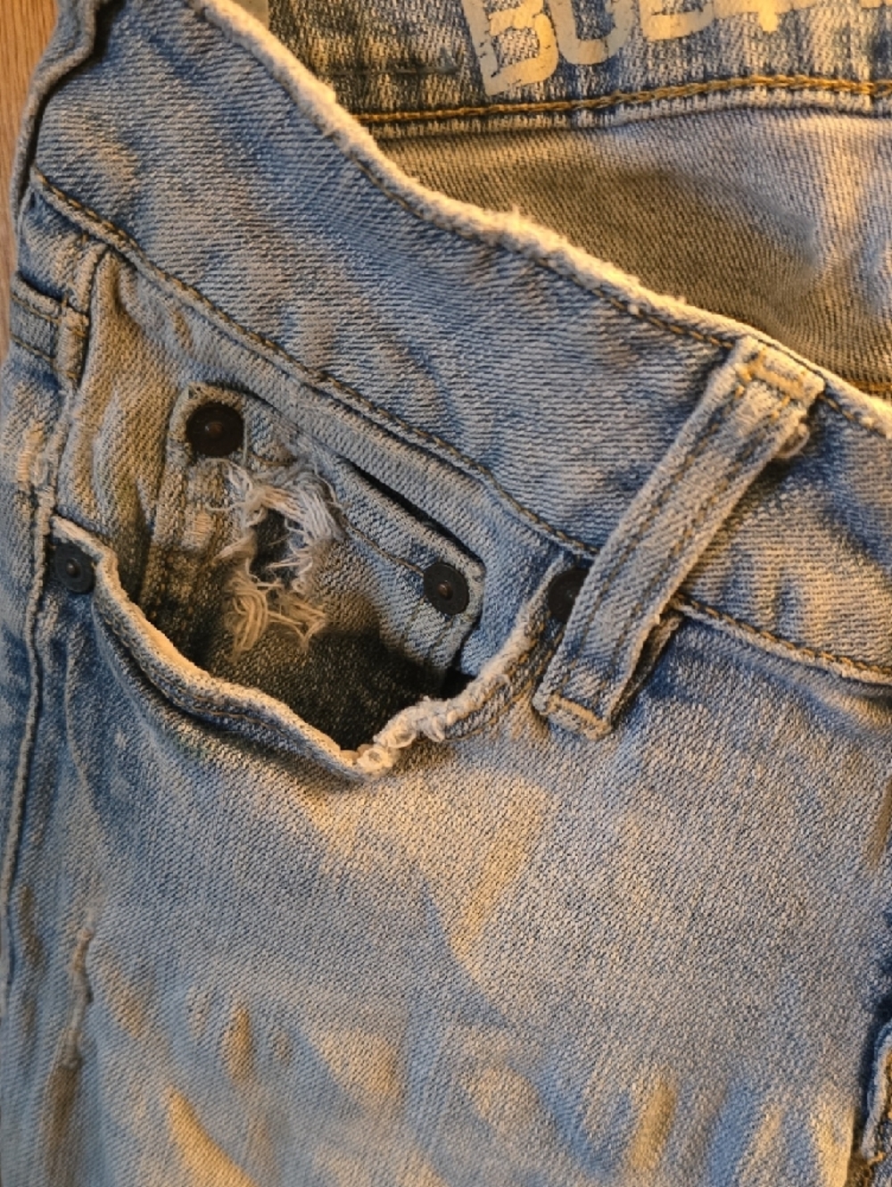 Vintage Y2K Bullhead Light Blue Ripped Flare Jeans - Picture 3 of 15